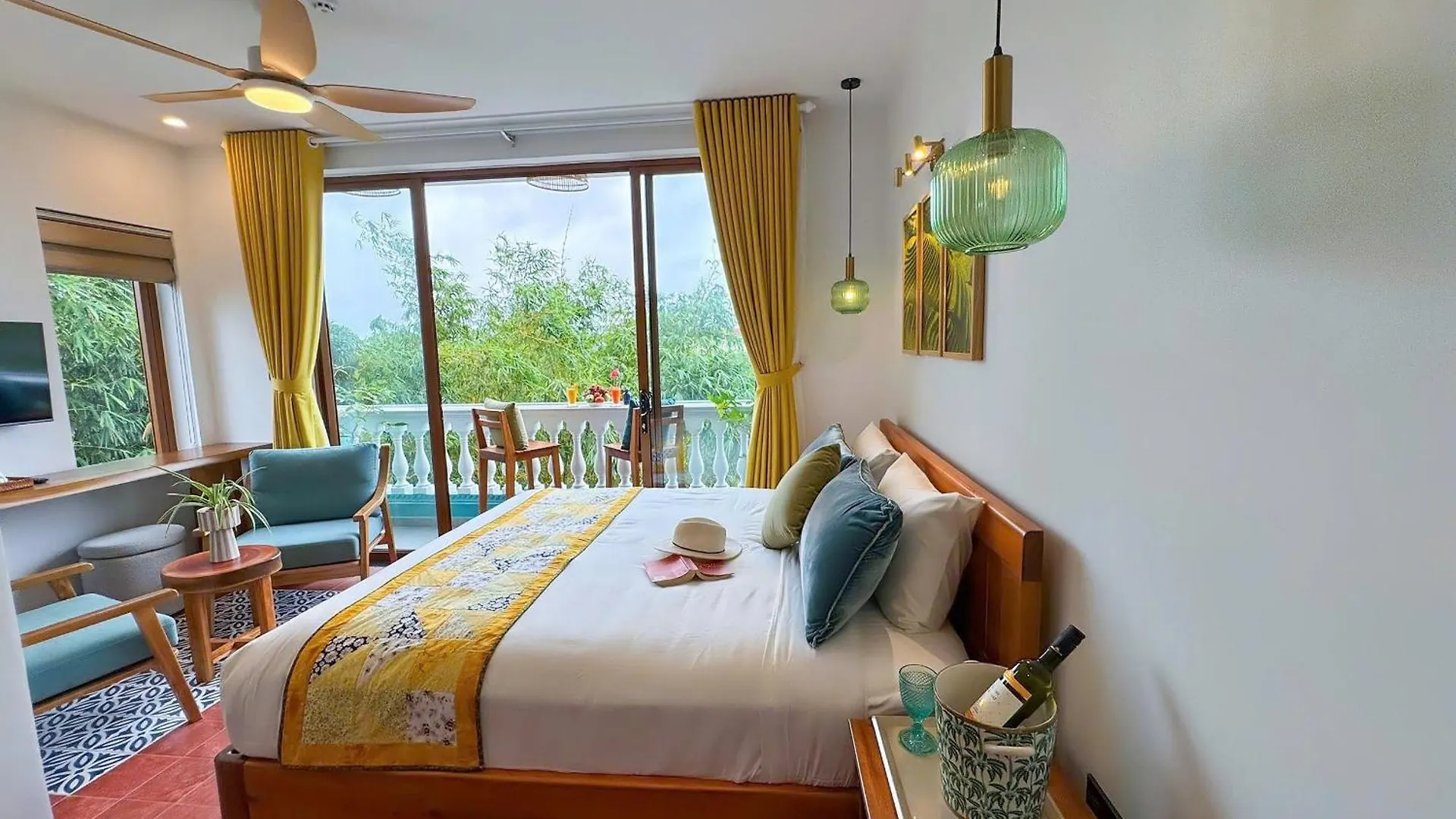 Bed & Breakfast Bed and Breakfast Blue Tropical House Hoi An