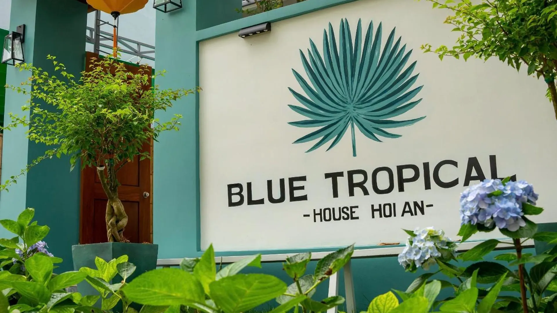 Bed & Breakfast Bed and Breakfast Blue Tropical House Hoi An Vietnam